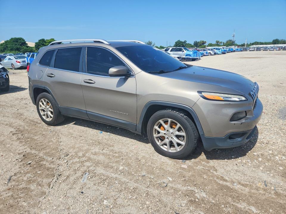 60650916 :رقم المزاد ، 1C4PJLCB5HW507673 vin ، 2017 Jeep Cherokee مزاد بيع