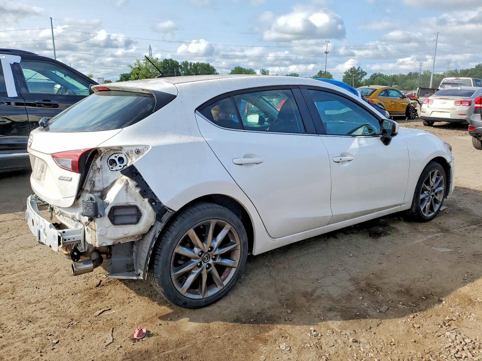 2018 Mazda 3 მანქანა იყიდება აუქციონზე, vin: 3MZBN1L33JM192905, აუქციონის ნომერი: 61296586