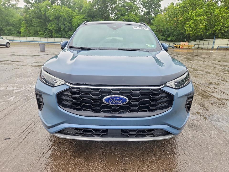 62285926 :رقم المزاد ، 1FMCU9NA5PUB17823 vin ، 2023 Ford Escape مزاد بيع