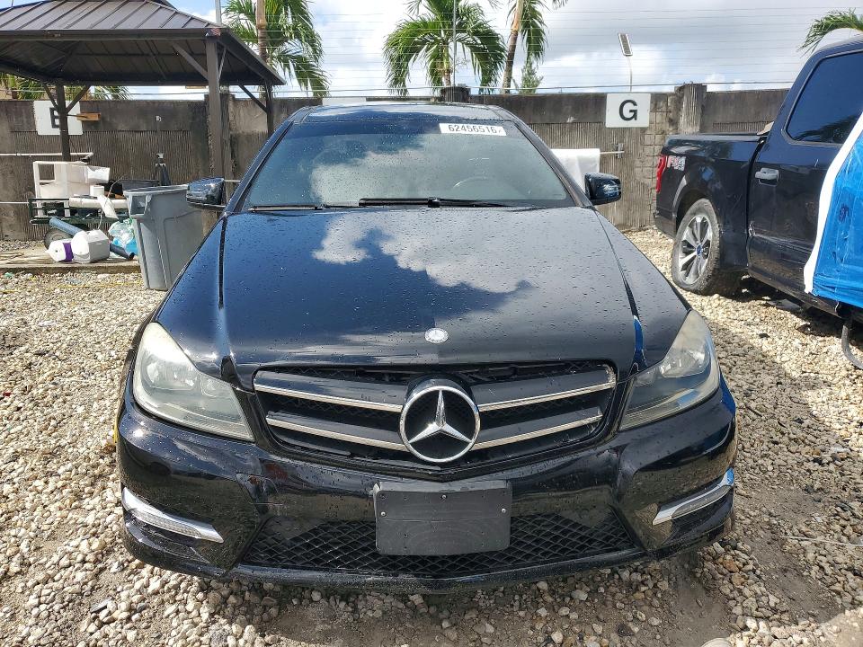 2013 Mercedes-benz C მანქანა იყიდება აუქციონზე, vin: WDDGJ4HB7DG031810, აუქციონის ნომერი: 62456516