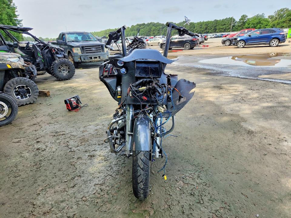 60686686 :رقم المزاد ، 1HD1FCW174Y616711 vin ، 2004 Harley-davidson Flhtcui مزاد بيع