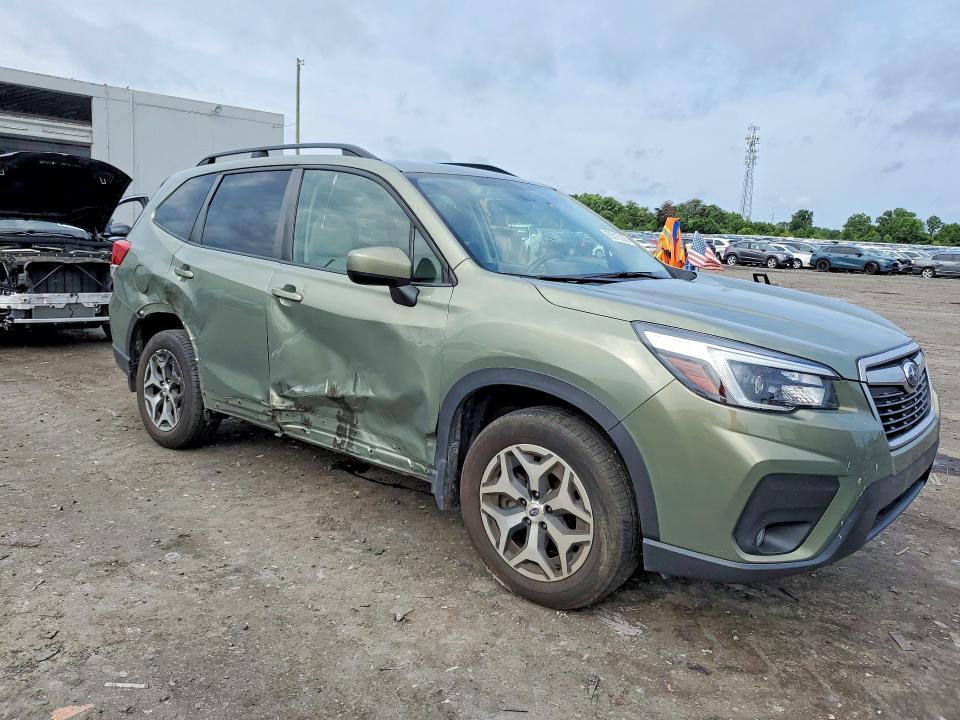 Продаж на аукціоні авто 2021 Subaru Forester, vin: JF2SKAJC6MH522206, номер лоту: 62015226