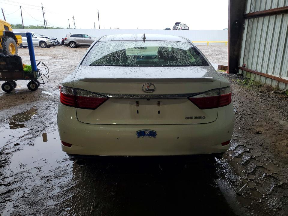 60641596 :رقم المزاد ، JTHBK1GG0F2182015 vin ، 2015 Lexus Es مزاد بيع