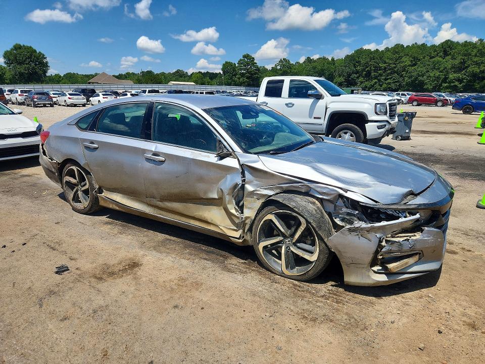 Продаж на аукціоні авто 2019 Honda Accord, vin: 1HGCV1F34KA105144, номер лоту: 60279986