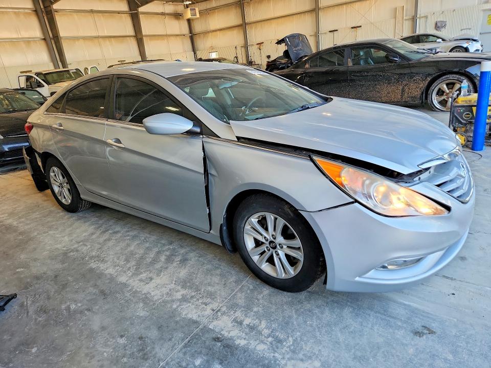 61278456 :رقم المزاد ، 5NPEB4AC6DH755050 vin ، 2013 Hyundai Sonata مزاد بيع