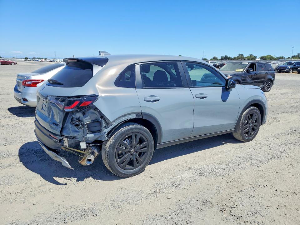 61822066 :رقم المزاد ، 3CZRZ1H53VM705862 vin ، 2027 Honda Hr-v مزاد بيع