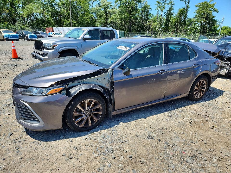 61637026 :رقم المزاد ، 4T1R11BK4PU080653 vin ، 2023 Toyota Camry مزاد بيع