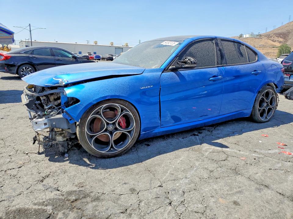59393126 :رقم المزاد ، ZARFAMBN2N7660181 vin ، 2022 Alfa Romeo Giulia مزاد بيع