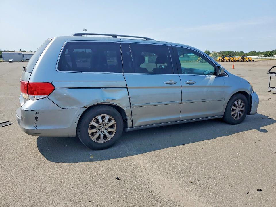 62329046 :رقم المزاد ، 5FNRL3H72AB102288 vin ، 2010 Honda Odyssey مزاد بيع