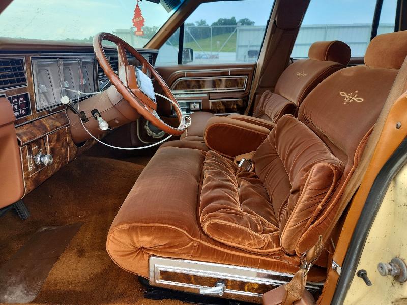60298446 :رقم المزاد ، 1LNBP94F3BY612359 vin ، 1981 Lincoln Town Car مزاد بيع