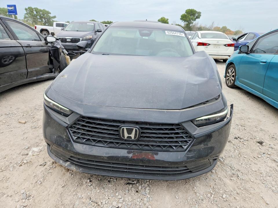 62944716 :رقم المزاد ، 1HGCY1F29RA032944 vin ، 2024 Honda Accord مزاد بيع