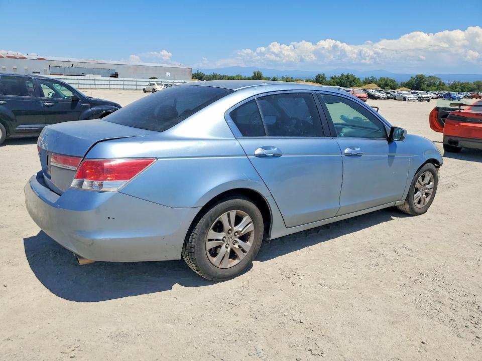 60840756 :رقم المزاد ، 1HGCP2F44BA152330 vin ، 2011 Honda Accord مزاد بيع