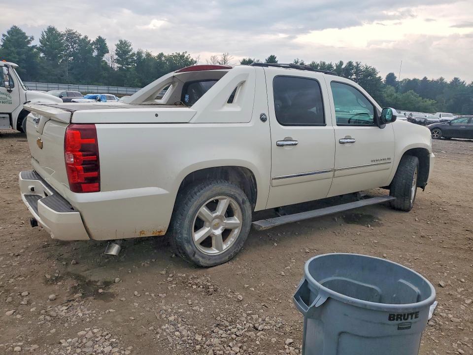 62718236 :رقم المزاد ، 3GNTKGE74DG376229 vin ، 2013 Chevrolet Avalanche مزاد بيع