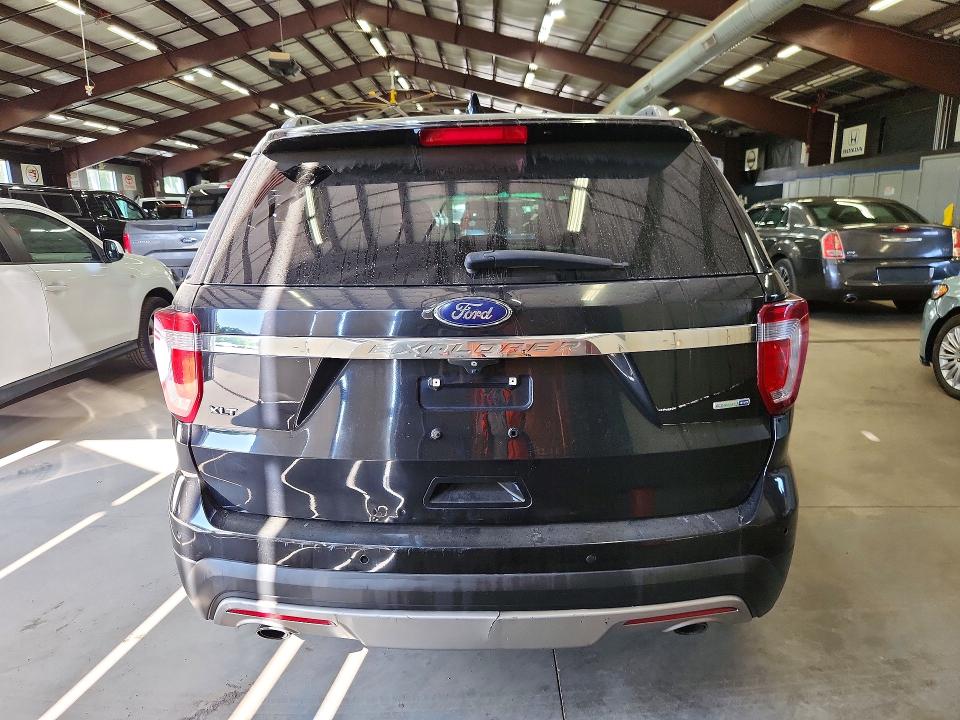 60611386 :رقم المزاد ، 1FM5K8DH6HGA14045 vin ، 2017 Ford Explorer مزاد بيع
