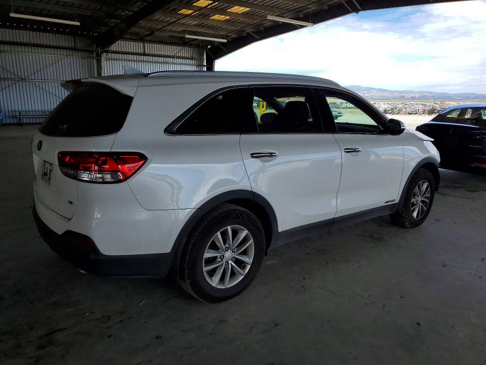 Продажа на аукционе авто 2016 Kia Sorento, vin: 5XYPGDA59GG173984, номер лота: 61901586