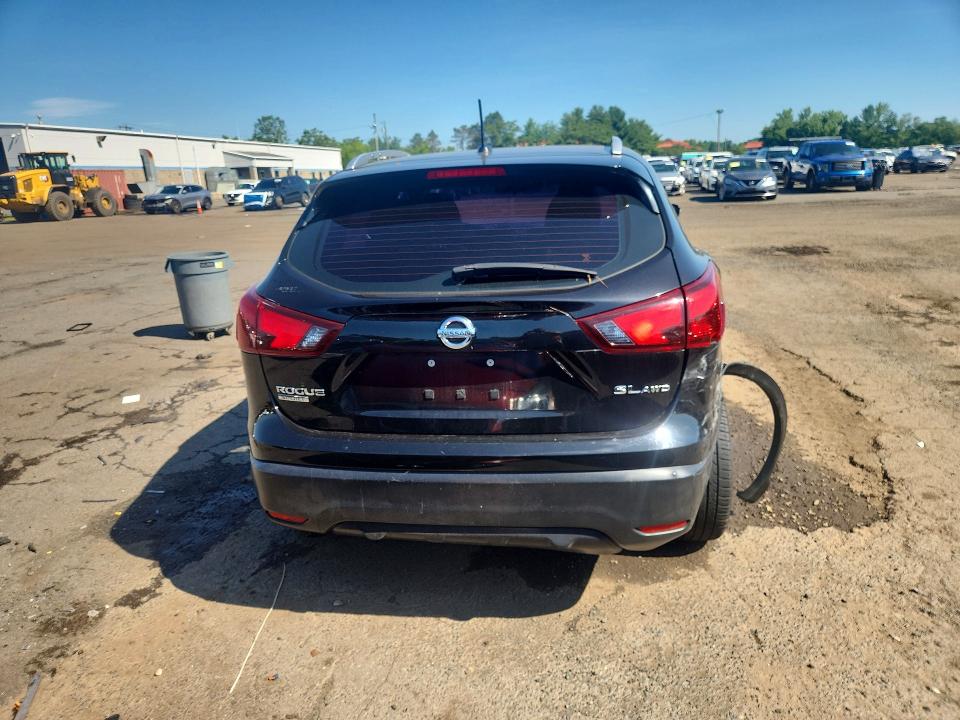 59721526 :رقم المزاد ، JN1BJ1CRXHW102097 vin ، 2017 Nissan Rogue Sport مزاد بيع