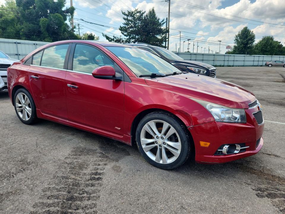 61083316 :رقم المزاد ، 1G1PG5SB3E7393828 vin ، 2014 Chevrolet Cruze مزاد بيع