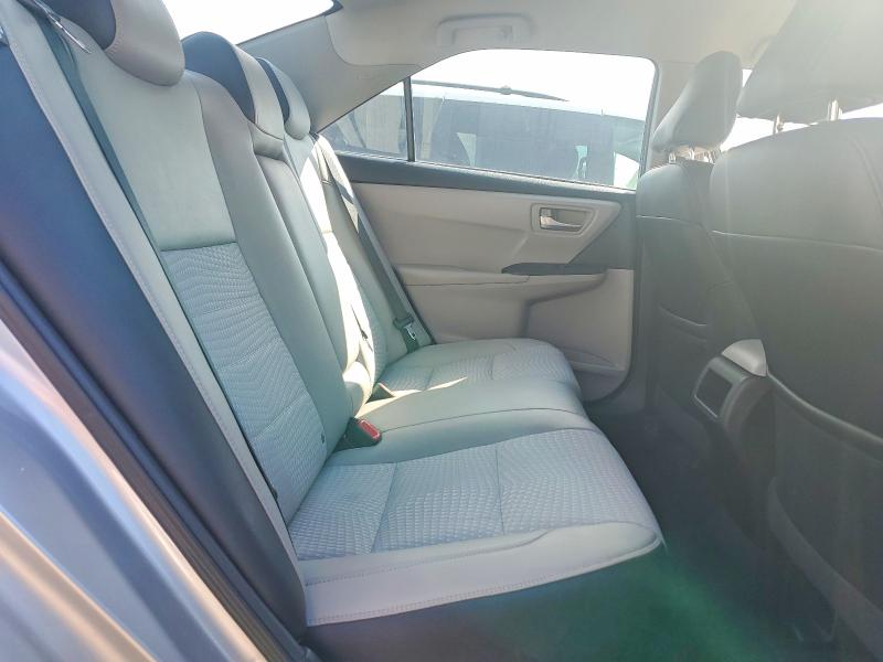 58498276 :رقم المزاد ، 4T1BF1FK8FU888323 vin ، 2015 Toyota Camry مزاد بيع