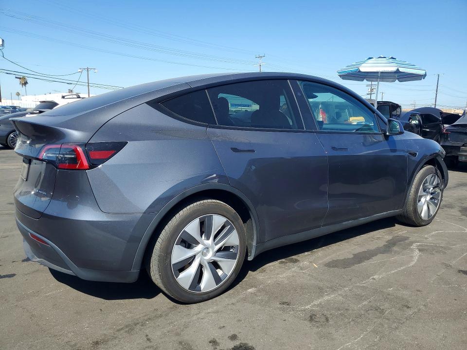 Продажа на аукционе авто 2023 Tesla Model Y, vin: 7SAYGDEEXPF924213, номер лота: 62510876