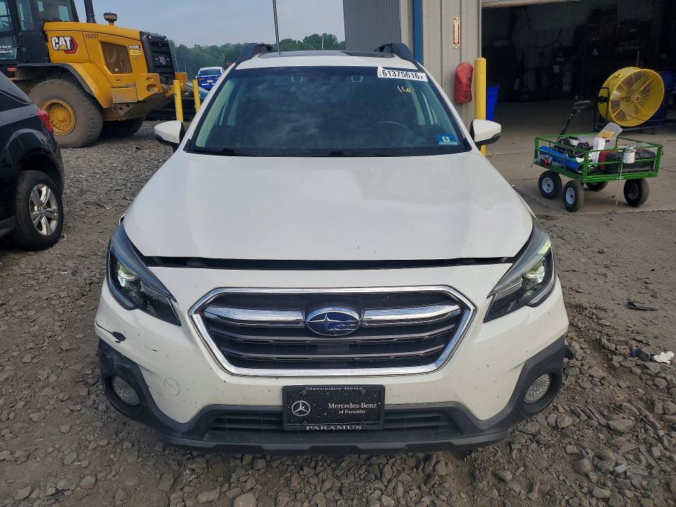 61375616 :رقم المزاد ، 4S4BSANCXJ3366393 vin ، 2018 Subaru Outback مزاد بيع