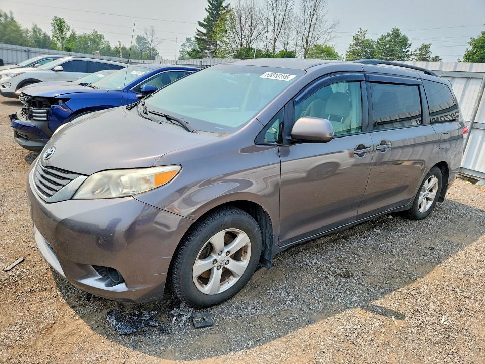 2011 Toyota Sienna მანქანა იყიდება აუქციონზე, vin: 5TDKA3DC7BS004493, აუქციონის ნომერი: 59810196