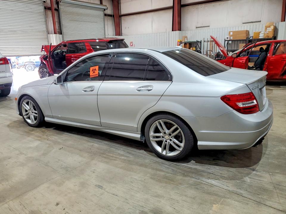 2013 Mercedes-benz C მანქანა იყიდება აუქციონზე, vin: WDDGF4HB7DR248974, აუქციონის ნომერი: 61532266