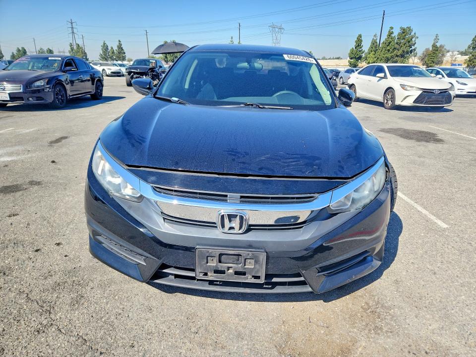 Aukcja sprzedaży 2018 Honda Civic, vin: 2HGFC2F50JH535571, numer aukcji: 60045426