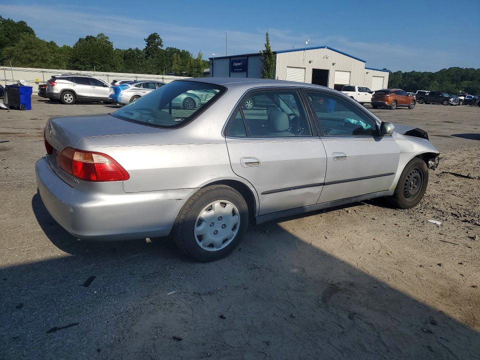 2000 Honda Accord მანქანა იყიდება აუქციონზე, vin: 1HGCG5643YA076240, აუქციონის ნომერი: 59921936