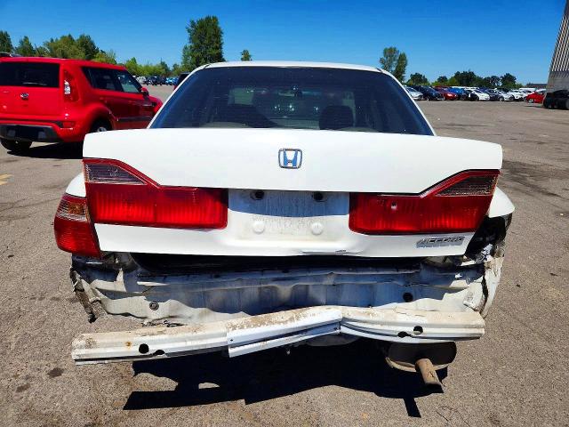 1998 Honda Accord მანქანა იყიდება აუქციონზე, vin: 1HGCG5652WA130486, აუქციონის ნომერი: 85975155