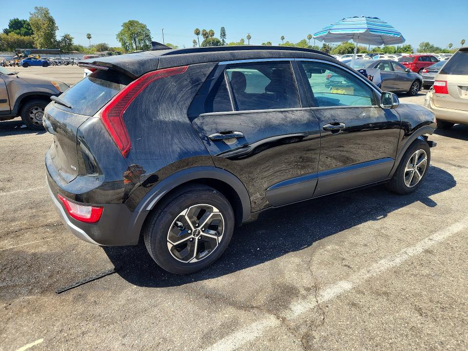 2025 Kia Niro მანქანა იყიდება აუქციონზე, vin: KNDCR3LE4S5272004, აუქციონის ნომერი: 61216186