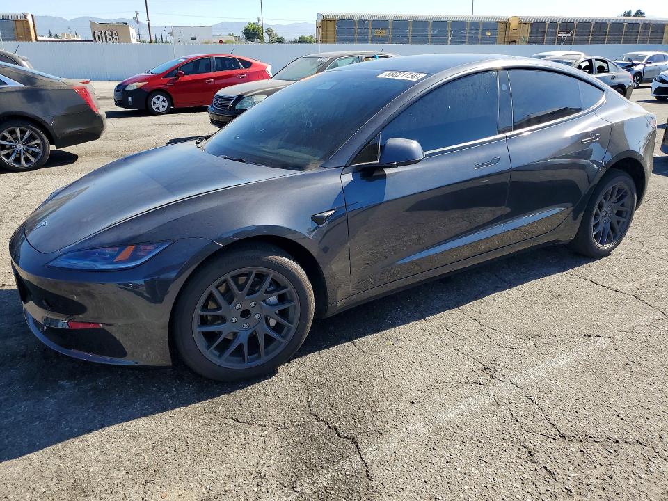2025 Tesla Model 3 მანქანა იყიდება აუქციონზე, vin: 5YJ3E1EA1SF071847, აუქციონის ნომერი: 59021736