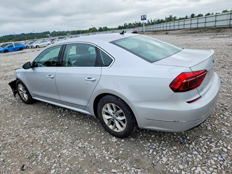 2017 Volkswagen Passat მანქანა იყიდება აუქციონზე, vin: 1VWAT7A32HC085301, აუქციონის ნომერი: 63469366
