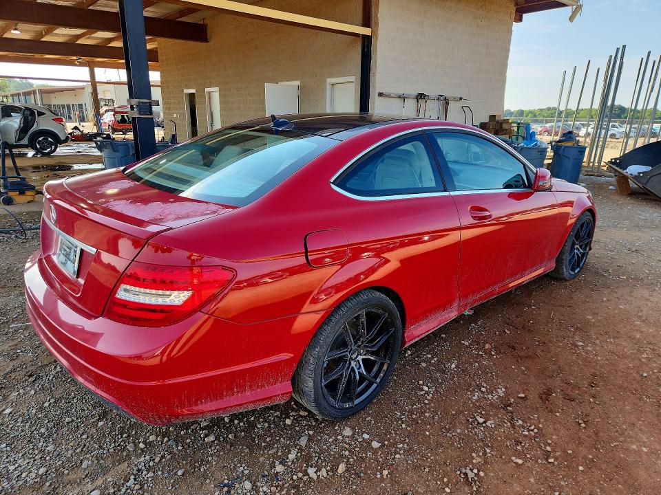 Продажа на аукционе авто 2015 Mercedes-benz C, vin: WDDGJ4HB9FG363945, номер лота: 59841816