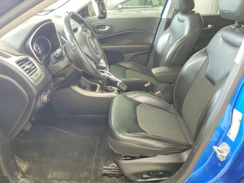 61978686 :رقم المزاد ، 3C4NJDBB9JT168412 vin ، 2018 Jeep Compass مزاد بيع