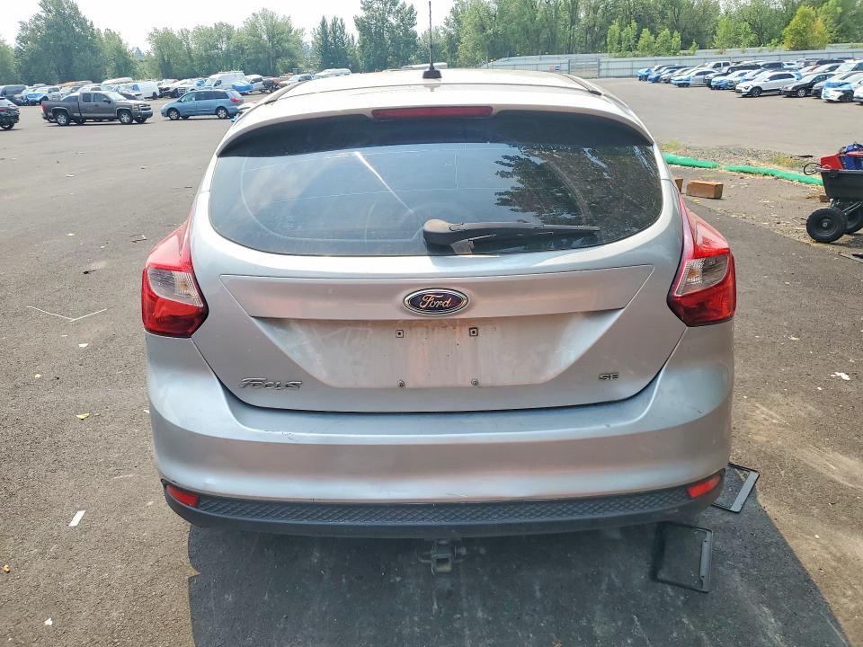61817116 :رقم المزاد ، 1FADP3K27EL132679 vin ، 2014 Ford Focus مزاد بيع
