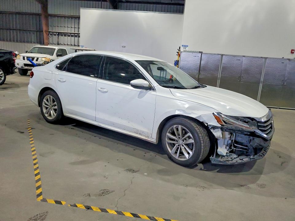 Продажа на аукционе авто 2020 Volkswagen Passat, vin: 1VWSA7A39LC016785, номер лота: 61774196