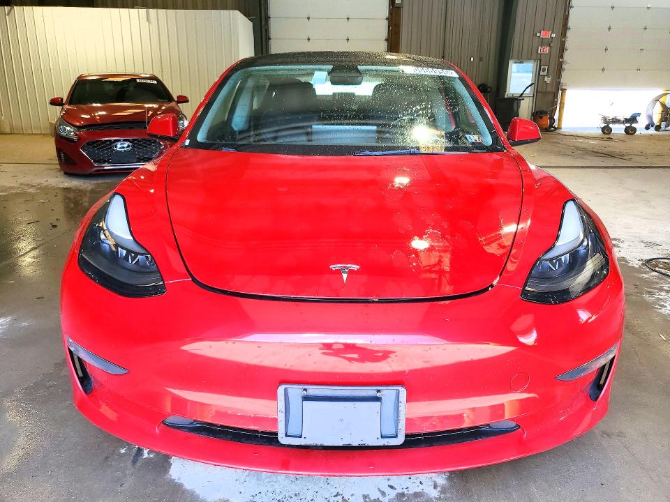 60666956 :رقم المزاد ، 5YJ3E1EA3NF371300 vin ، 2022 Tesla Model 3 مزاد بيع