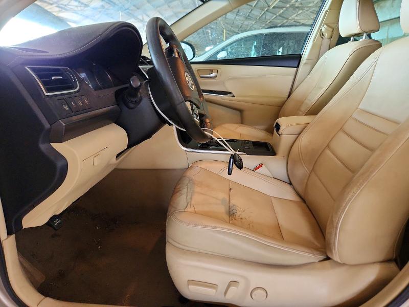 60828506 :رقم المزاد ، 4T1BD1FK9FU147541 vin ، 2015 Toyota Camry Hybrid مزاد بيع