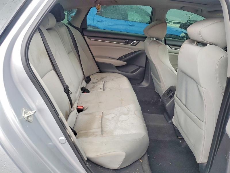 60574326 :رقم المزاد ، 1HGCV1F41JA067878 vin ، 2018 Honda Accord مزاد بيع
