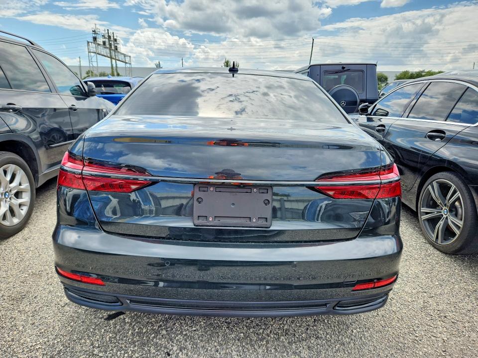 62912916 :رقم المزاد ، WAUE8AF24MN031612 vin ، 2021 Audi A6 مزاد بيع