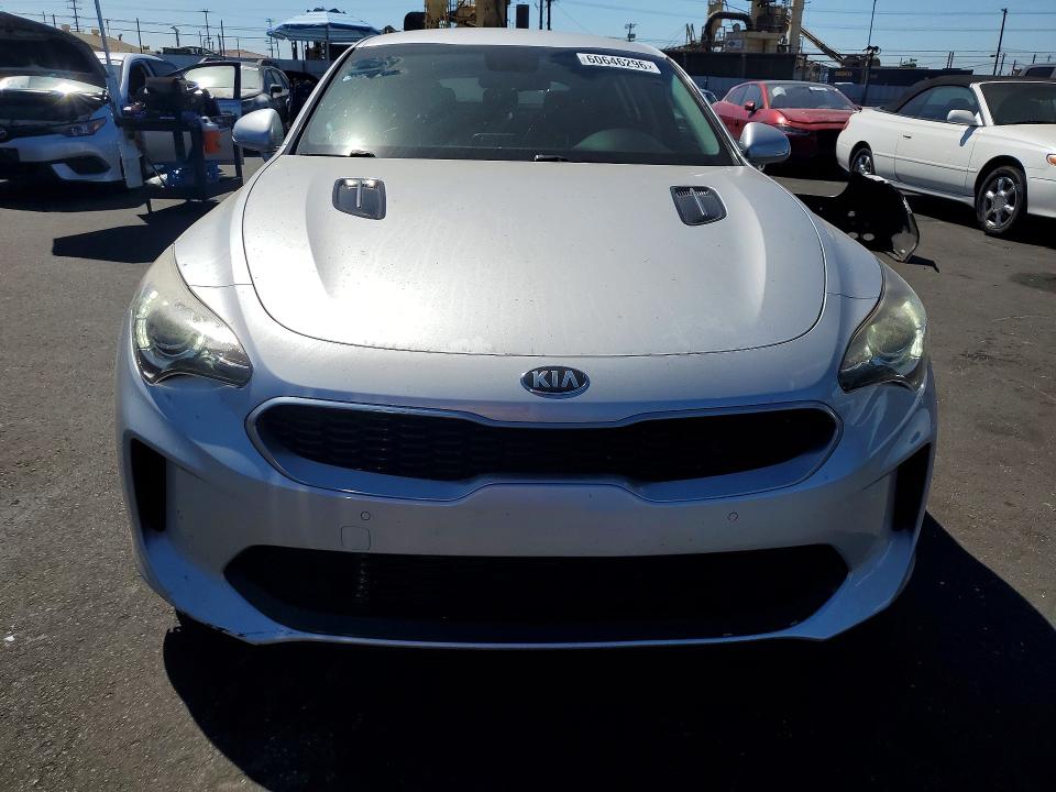 2018 Kia Stinger მანქანა იყიდება აუქციონზე, vin: KNAE15LA5J6012807, აუქციონის ნომერი: 60646296