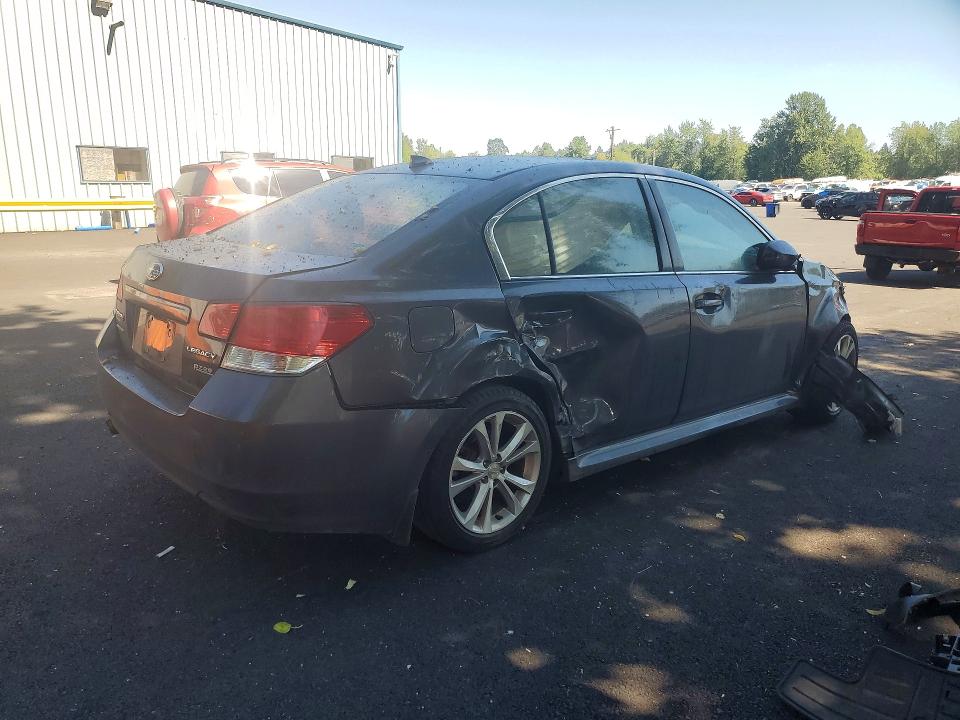 61995416 :رقم المزاد ، 4S3BMBJ68D3026541 vin ، 2013 Subaru Legacy مزاد بيع