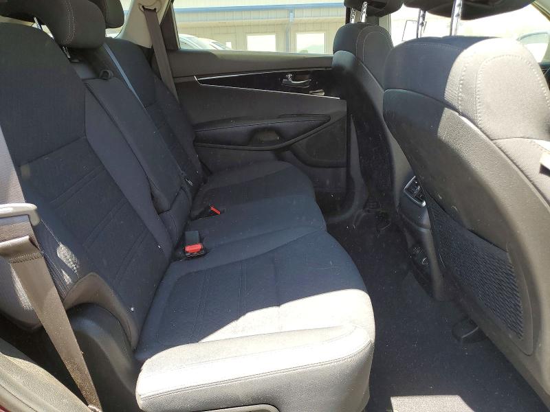 2017 Kia Sorento მანქანა იყიდება აუქციონზე, vin: 5XYPG4A38HG253485, აუქციონის ნომერი: 60838936