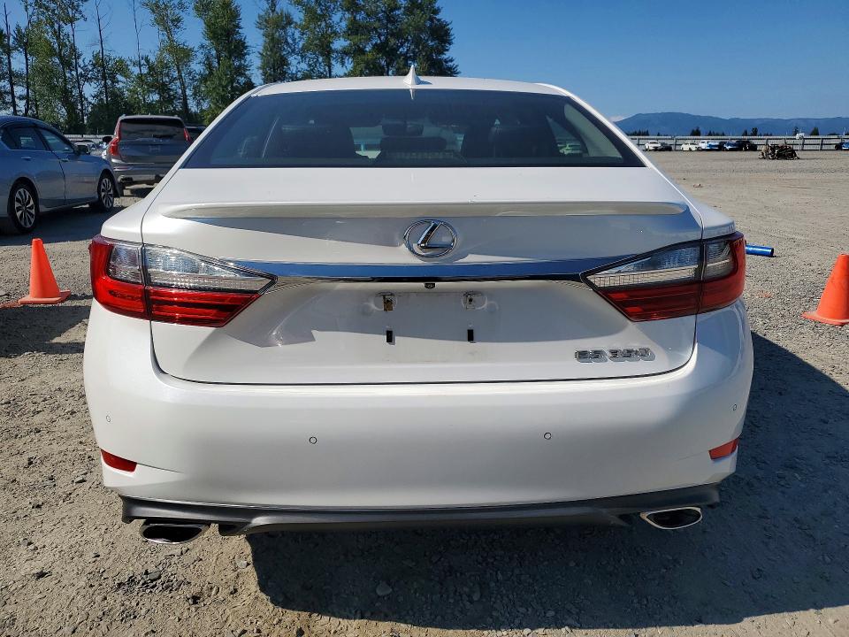 Продажа на аукционе авто 2016 Lexus Es, vin: JTHBK1GG7G2233155, номер лота: 62821146