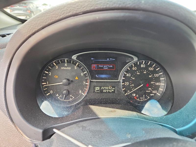 2015 Nissan Altima მანქანა იყიდება აუქციონზე, vin: 1N4AL3AP3FN348417, აუქციონის ნომერი: 63231376