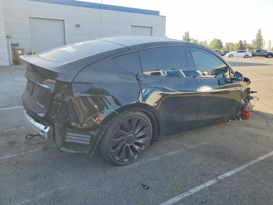 2024 Tesla Model Y მანქანა იყიდება აუქციონზე, vin: 7SAYGDEF7RF058515, აუქციონის ნომერი: 57357616