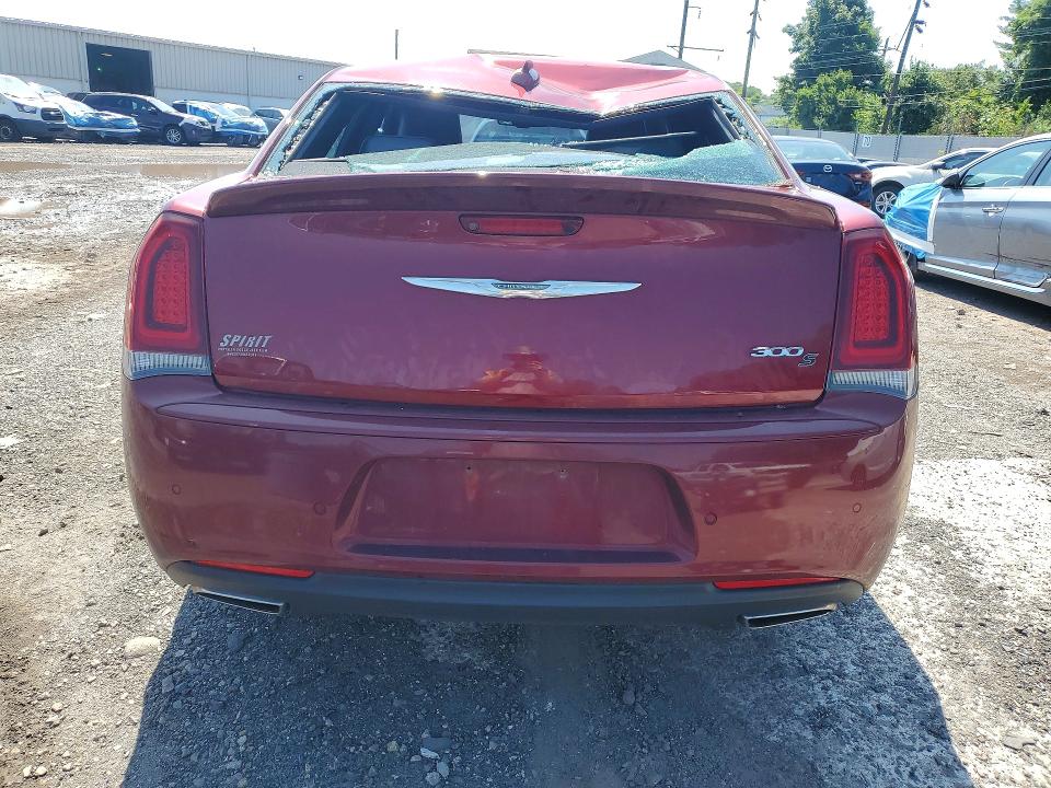61482016 :رقم المزاد ، 2C3CCABG7JH296091 vin ، 2018 Chrysler 300 مزاد بيع