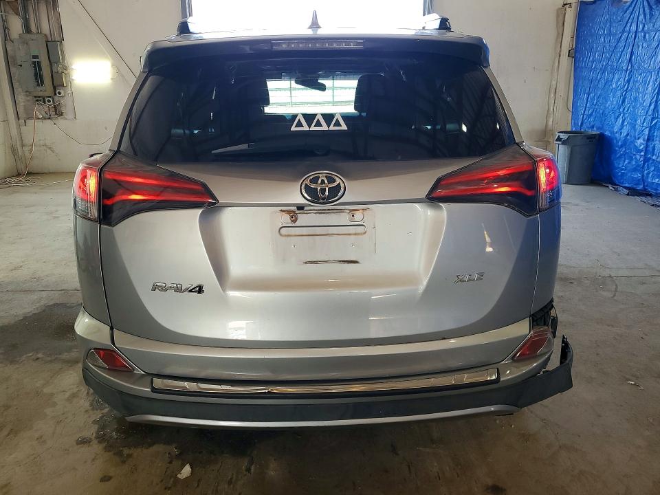 Auction sale of the 2018 Toyota Rav4, vin: JTMWFREVXJJ194968, lot number: 59729676