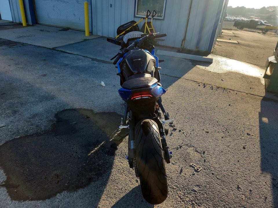 59918736 :رقم المزاد ، JS1EM13B5S7101679 vin ، 2025 Suzuki Gsx-8r مزاد بيع