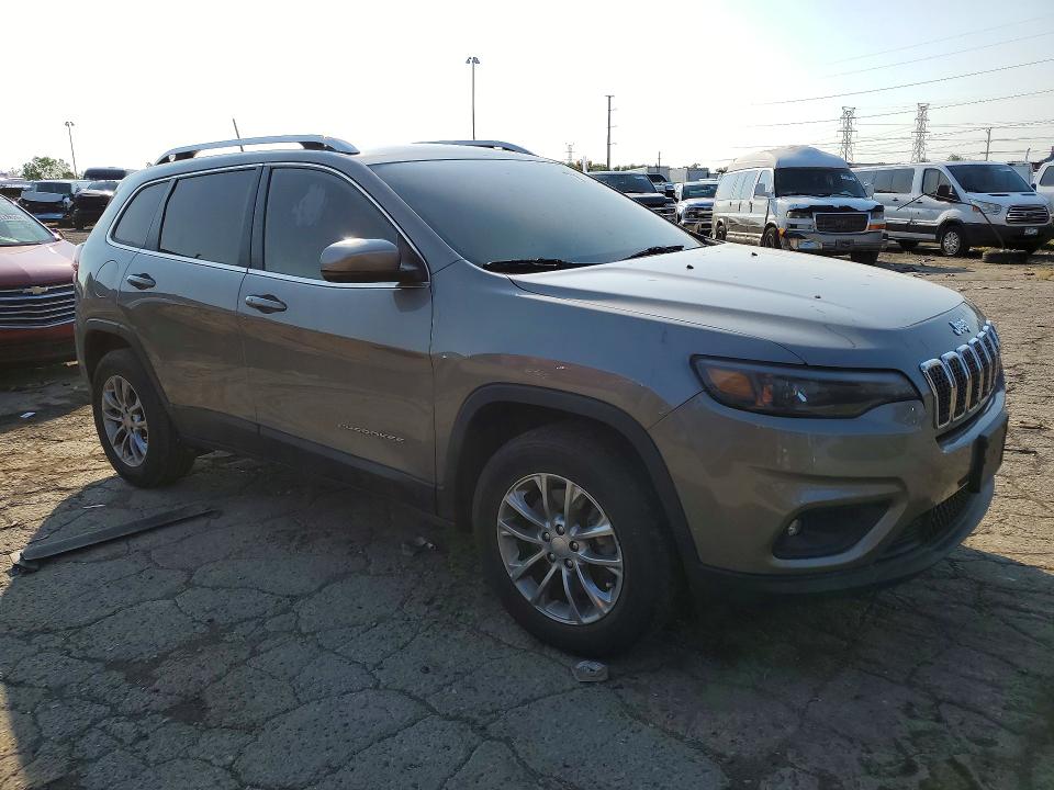 63126896 :رقم المزاد ، 1C4PJMLB7KD308584 vin ، 2019 Jeep Cherokee مزاد بيع
